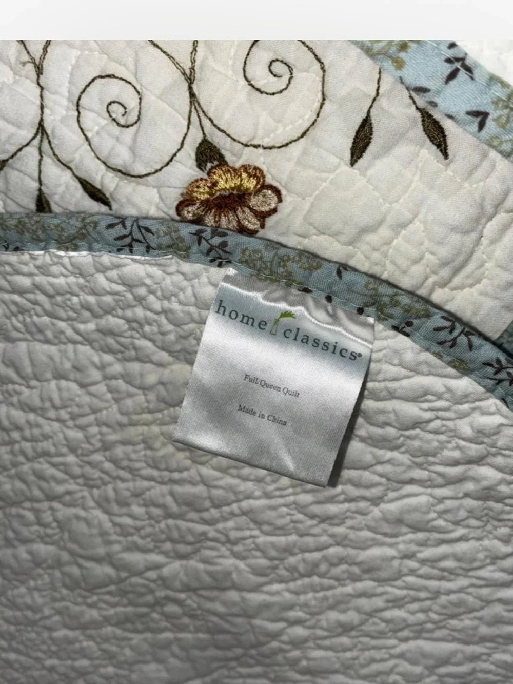 Home Classics Green and White Embroidered Quilt